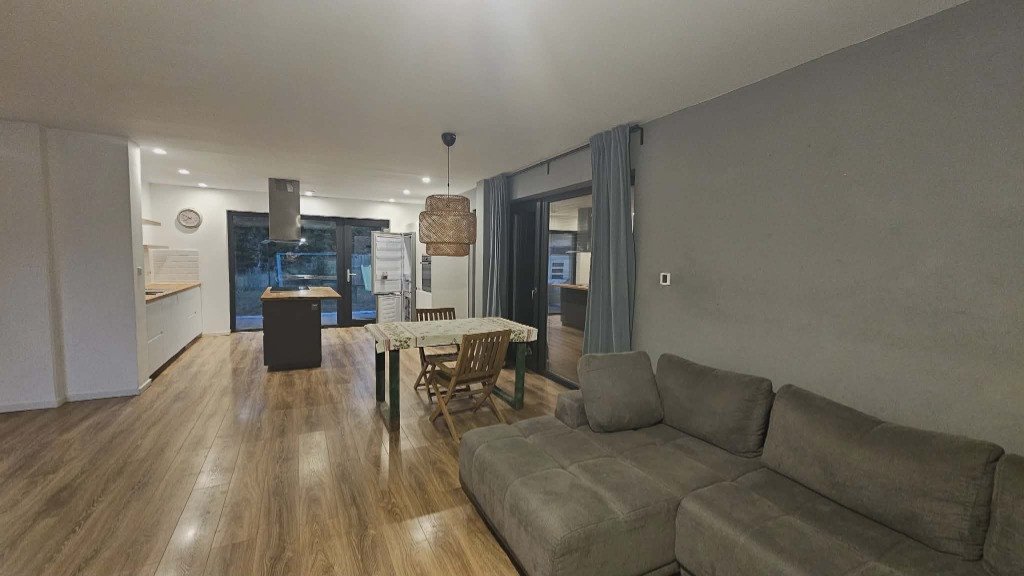 VILA 2021, 268mp, in BARNOVA – IASI,