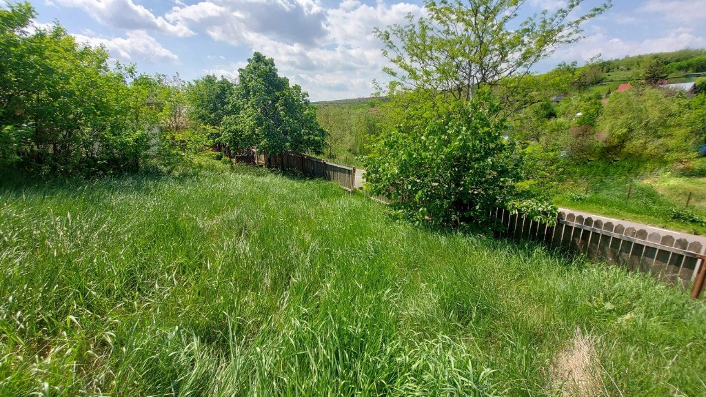 Teren intravilan 1490 MP Bratuleni Miroslava