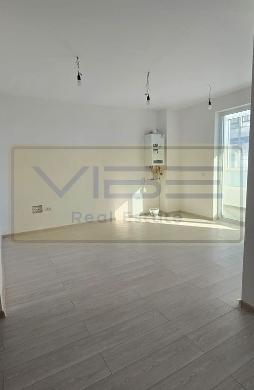 Pacurari - Intabulat - 40mp - Etaj 1,2,3, Parcare inclus?...