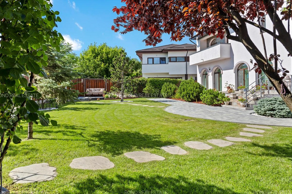 Casa de la râu - o poveste la apus