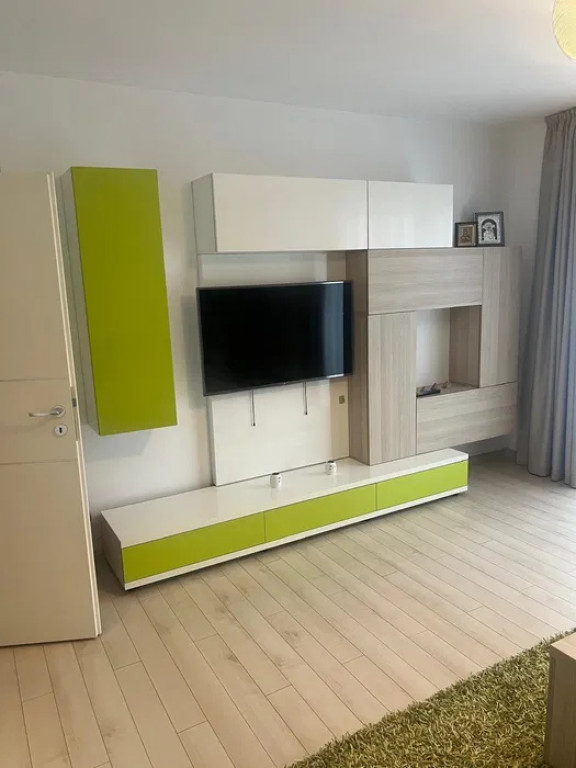 Apartament cu 2 camere, suprafata de 55 mp, boxa si loc de p