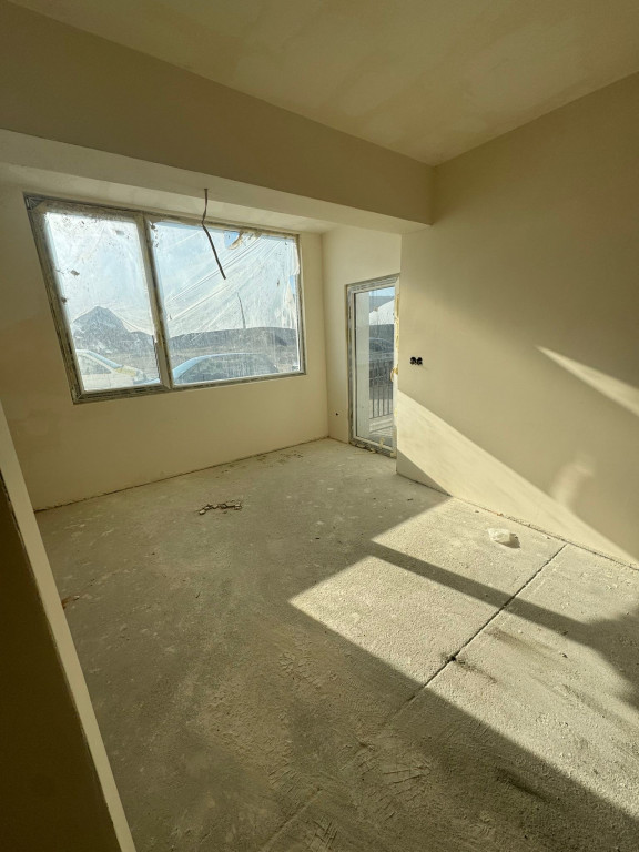 Apartament 3 came parter bloc nou centru