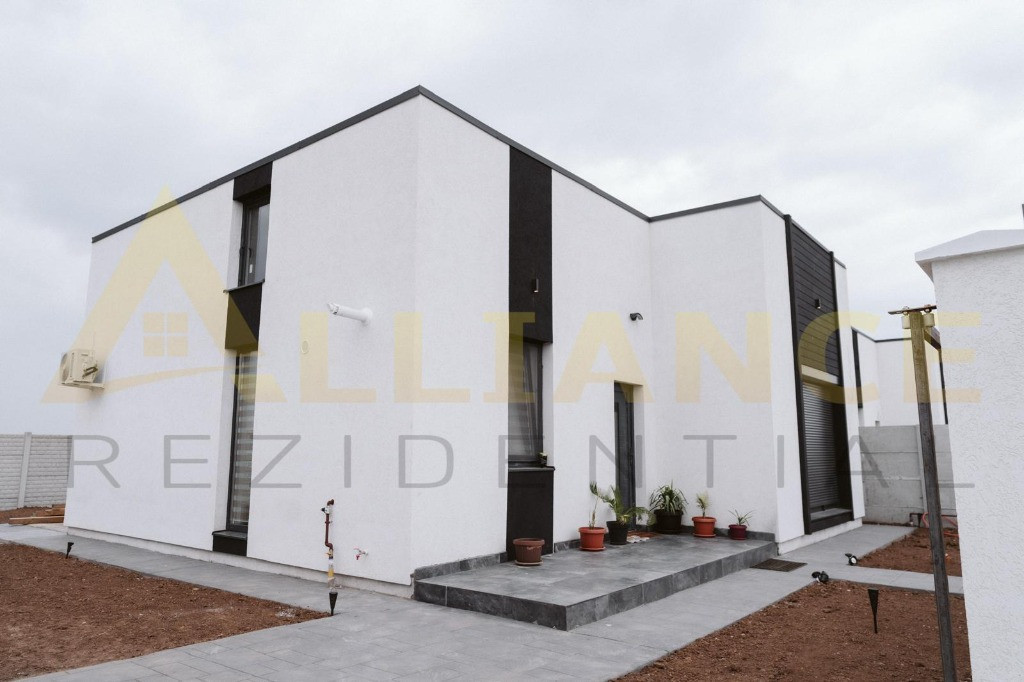 Casa individuală parter ~ 3 camere 2 bai ~ teren 325mp