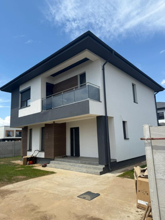 Casa individuala P+1E ~ 5 camere 3 bai + dressing ~ teren 470mp