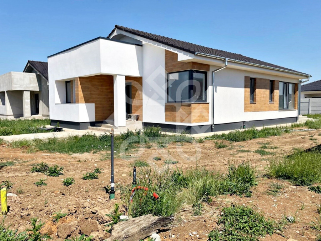 Casa noua de vanzare cu teren 500 mp in Santandrei