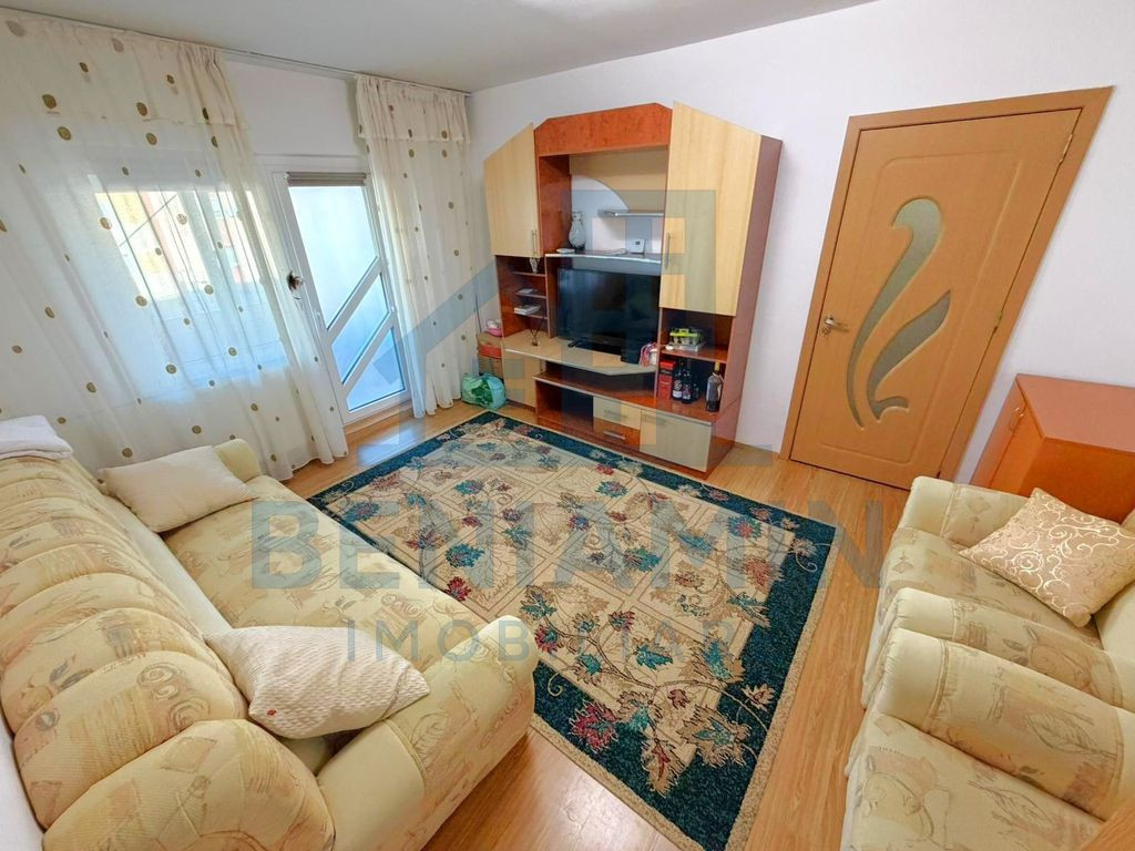 2 Camere-Etaj 3-Centrala termica-Mobilat-Utilat-Bloc 1982...