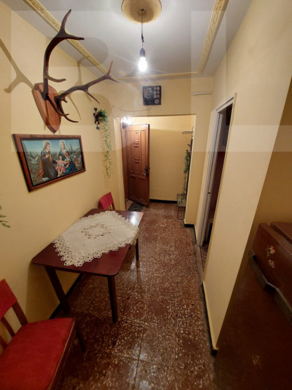 Vand apartament in Micro3