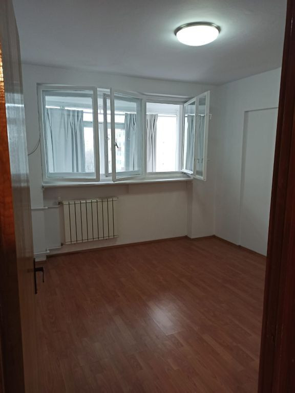 3cam.dec-1baie-disponibil imediat/Bvd Brancoveanu 130-132...