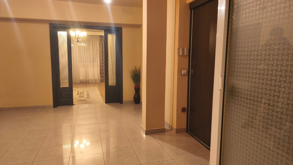 Apartament 3 camere in Deva, zona 22 Decembrie, et 1