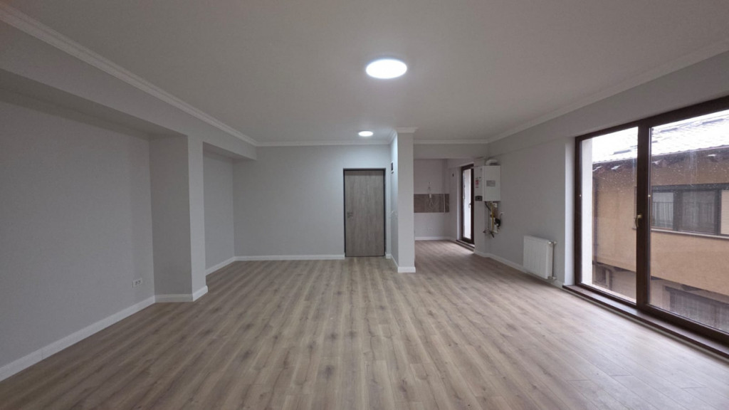 3 Camere Damaroaia bl nou