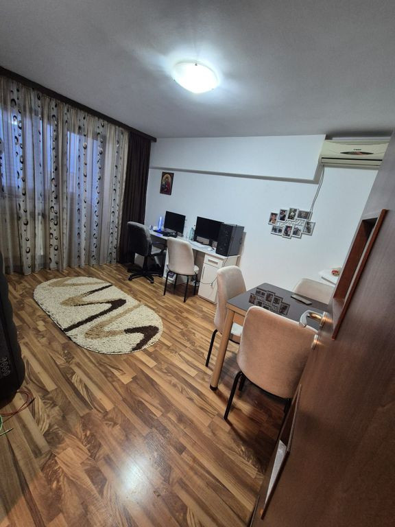 Apartament 2 camere CF2 zona 1 decembrie 1918/Liviu Rebreanu