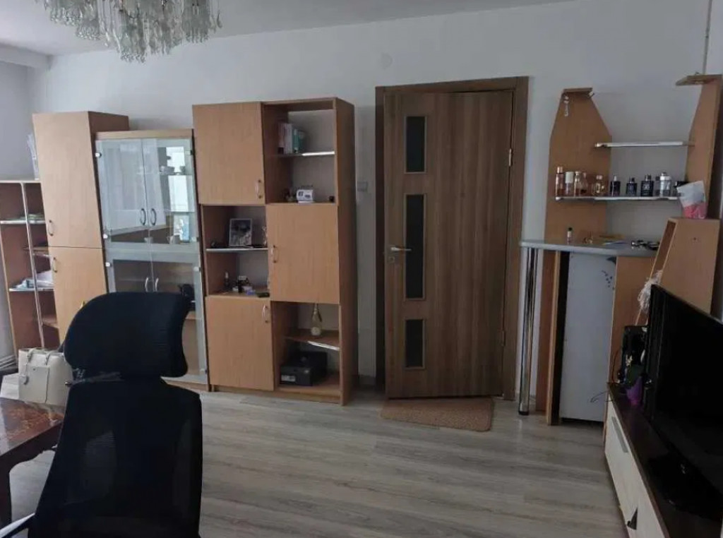 Apartament 2 camere, decomandat - zona Astra