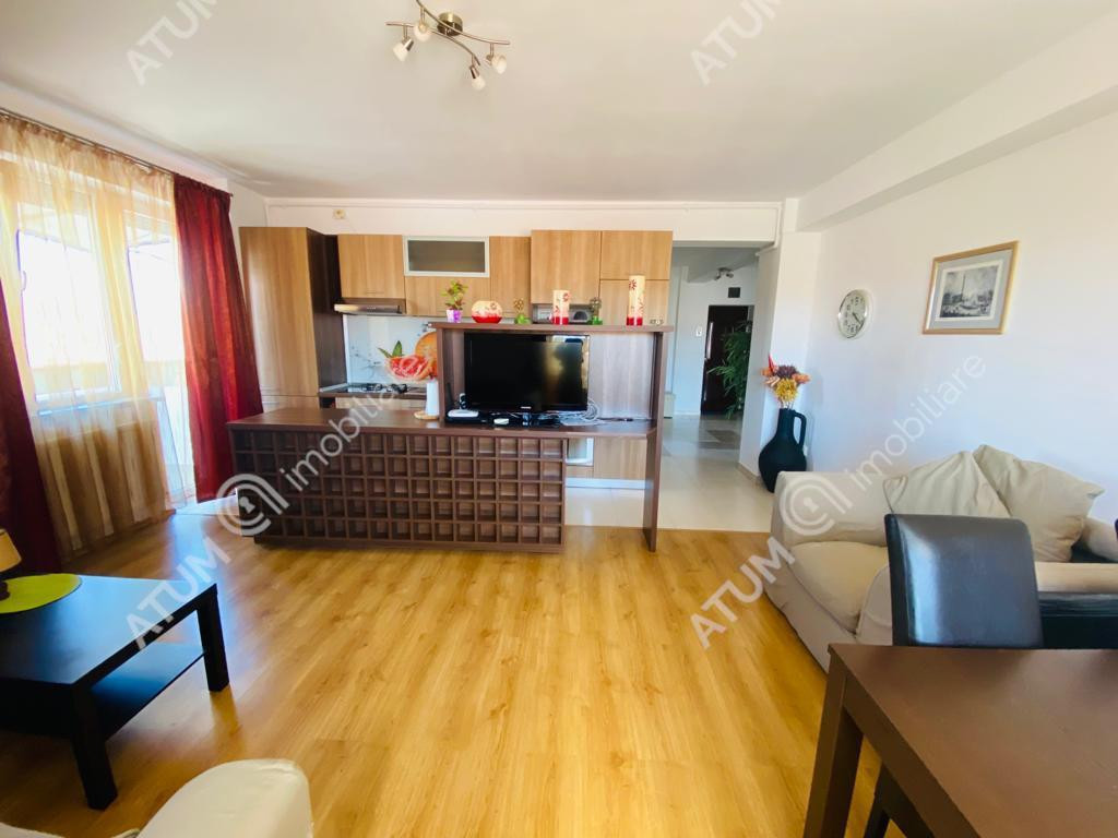 Apartament 3 camere 75 mp utili garaj zona Parcul Sub Arini
