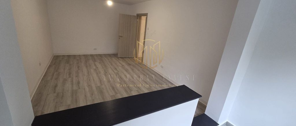 Vanzare apartament 2 camere in zona Unirii stradal, cu ve...