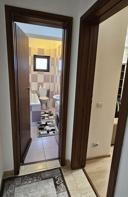 Garsoniera Decomandata 1 Decembrie