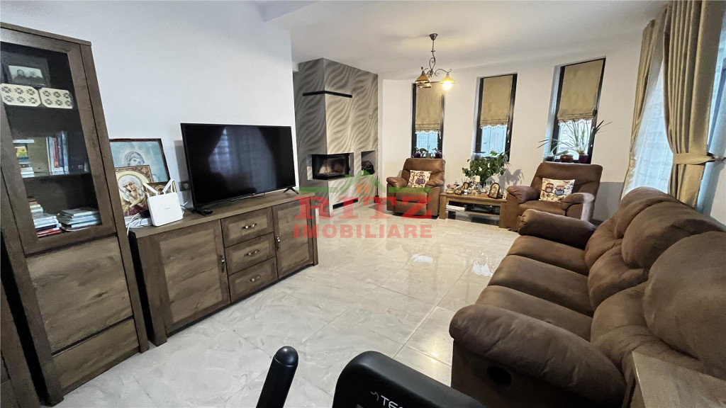 Vila garaj, Zona Sc. de Politie!