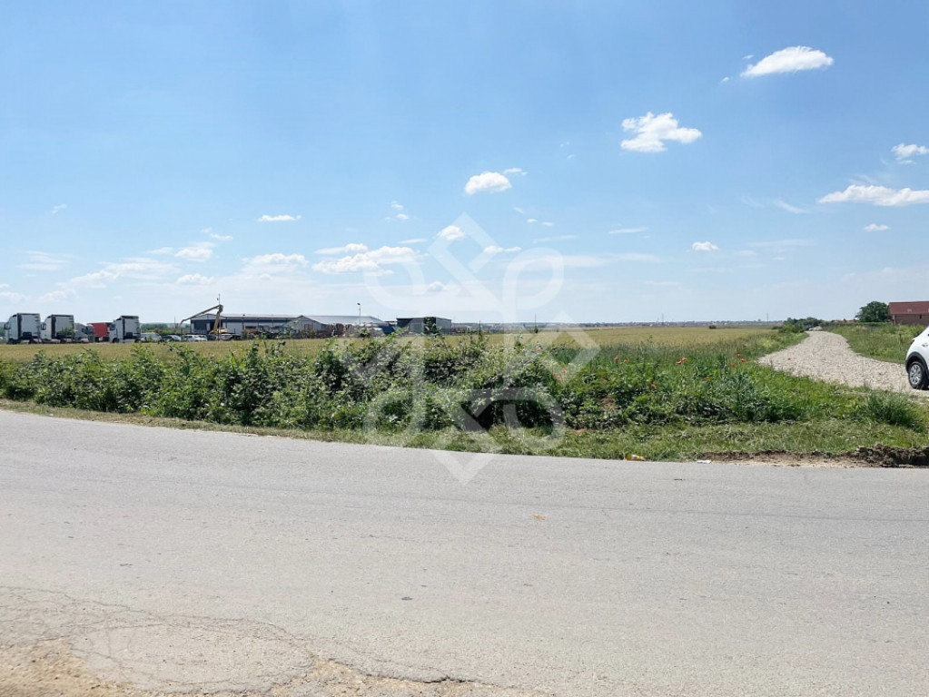 Teren intravilan pentru investitii zona Fan Courier