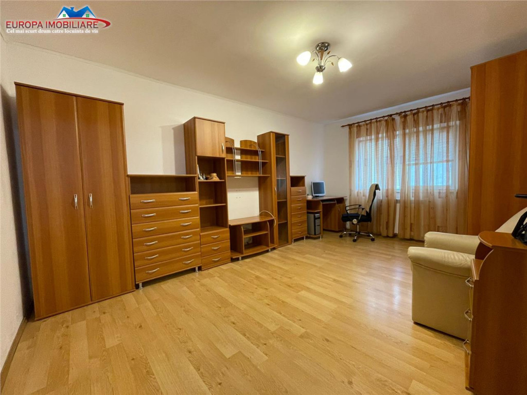 Apartament 3 camere de zona C5 Tulcea