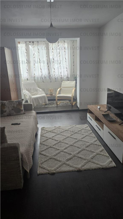 Apartament 2 camere, decomandat - zona Florilor