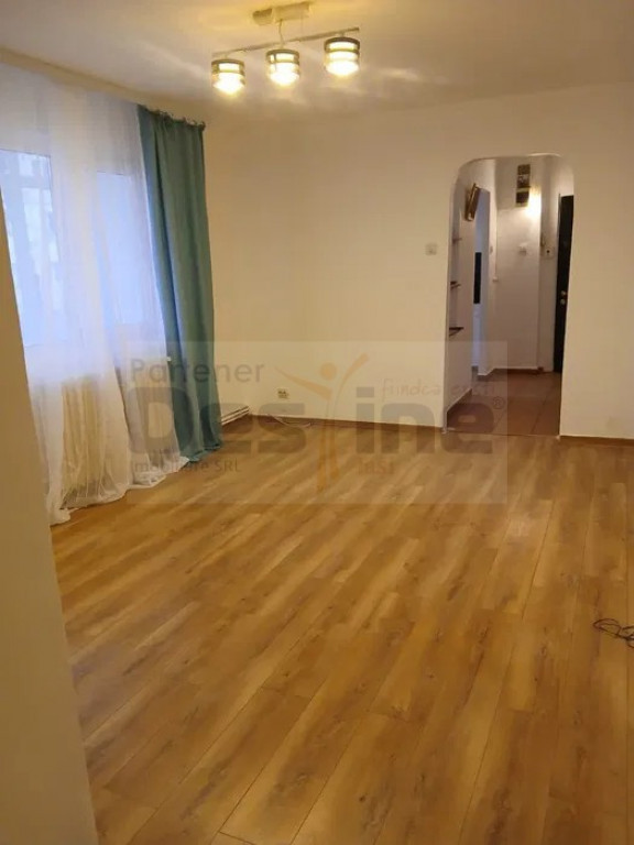 Apartament 3 camere, 70 mp | Tătărași | Etaj 2/4 | Bloc f