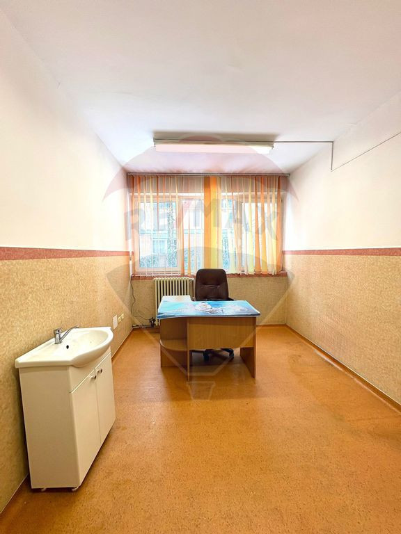 Cabinet medical de inchiriat, pretabil pentru medic speci...