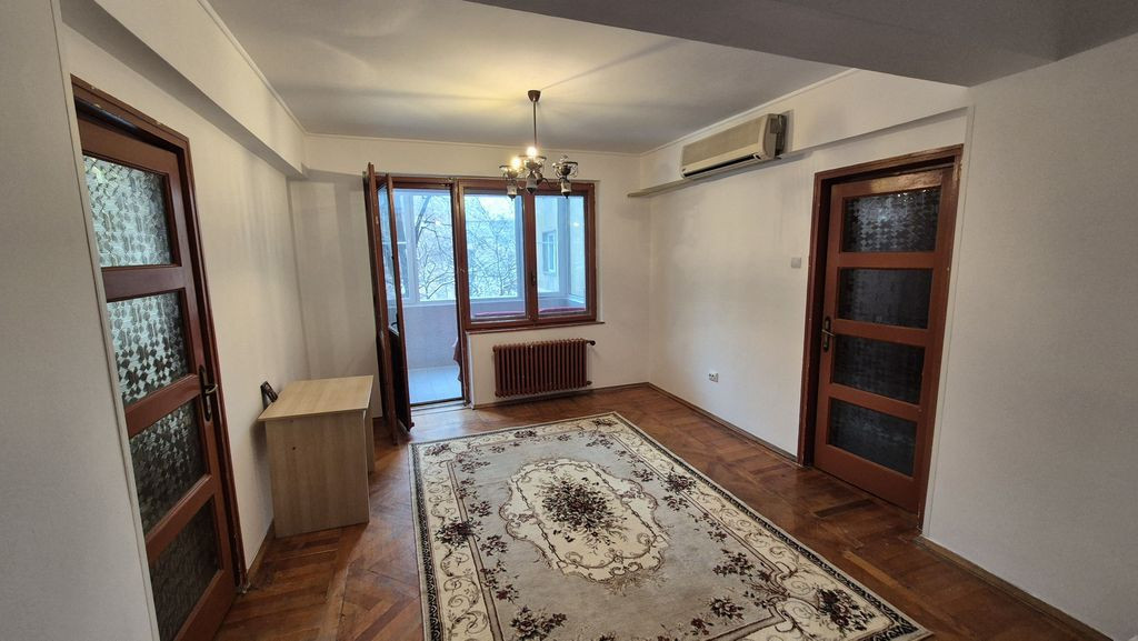 Apartament cu 2 camere - piata Romana