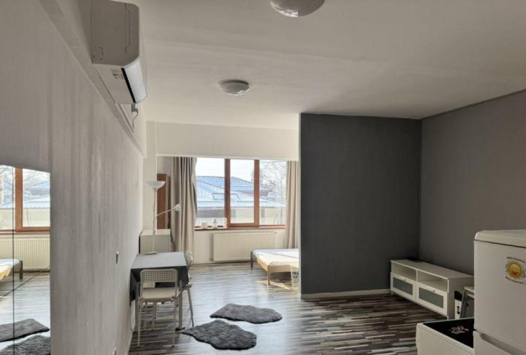 Eroii revolutiei pieptanari bloc nou