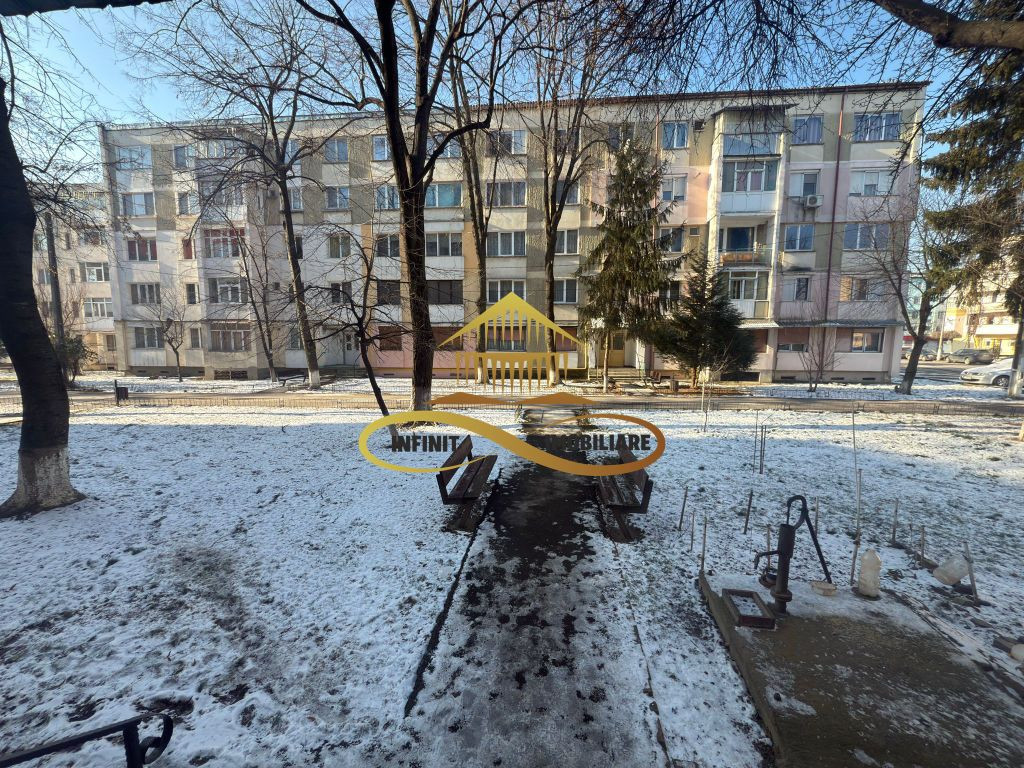 Apartament 3 camere mari, 75 mp, etaj 1, zona Favorit