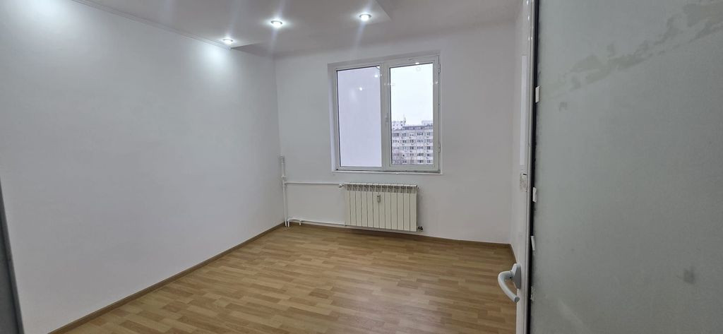Apartament 4 camere 88 mp/Soseaua Berceni /an 1981
