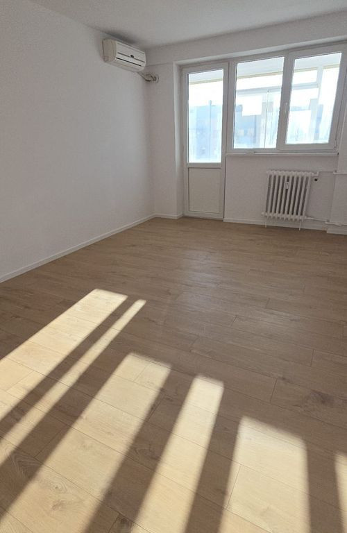 Apartament 3 camere | Decomandat / Doamna Ghica / COLENTI...