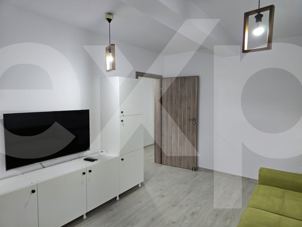 Apartament 2 camere + parcare subterană + terasă, Str. Rom