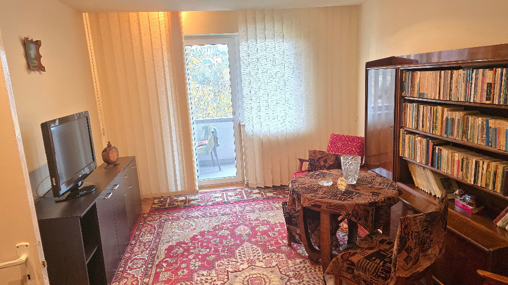 Vand garsoniera in Deva, Eminescu (Micro 15), parter inalt, mobilata