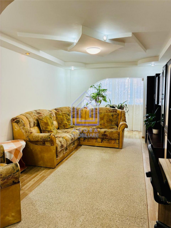 Apartament 3 camere, zona universitatii