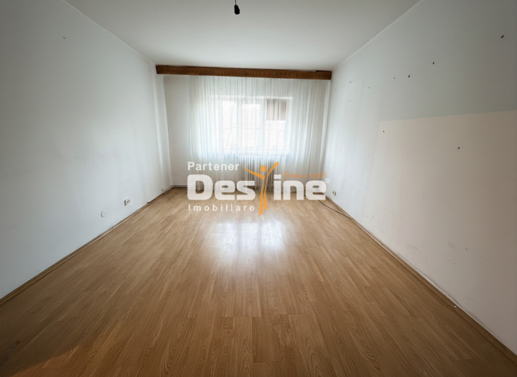 Apartament 3 camere, 72 mp, decomandat, etaj 3/4 - Canta