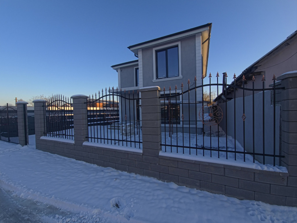 Casă individuală P+1 – Ovidiu zonă liniștită 4 camer