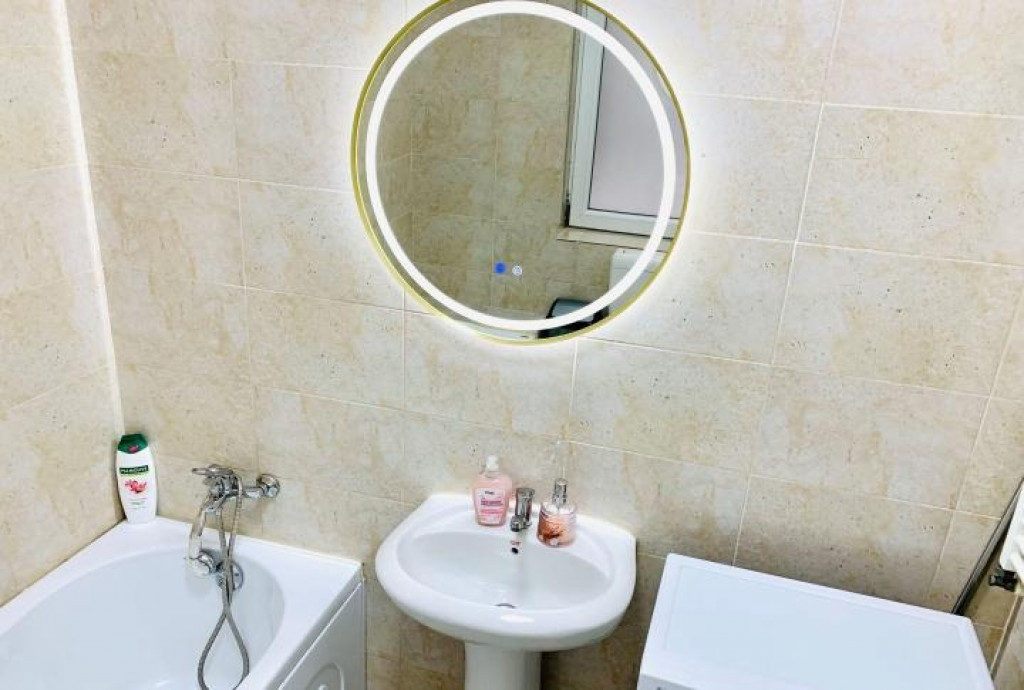 Berceni postalionului cu parcare