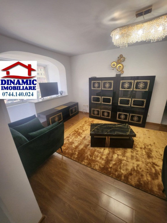 Ap 2 cam, ansamblu nou. Preț 380 euro/ lună