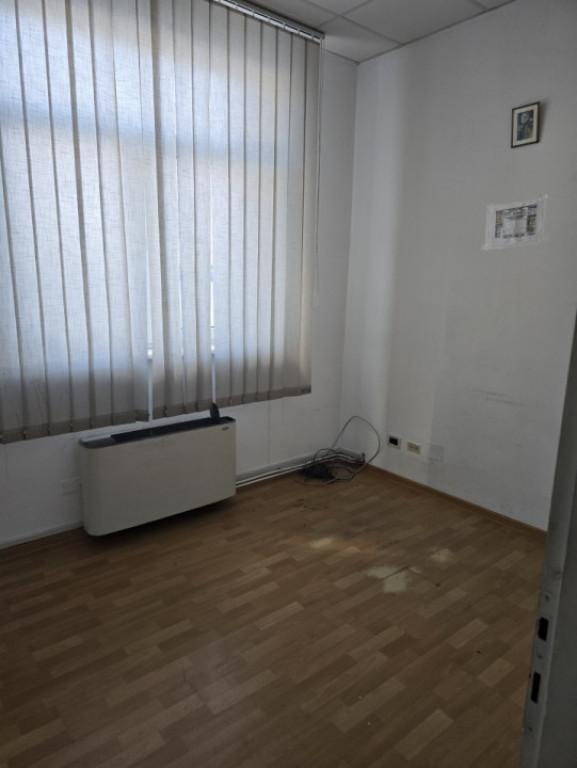 Birou ultracentral etaj 1 clădire birouri