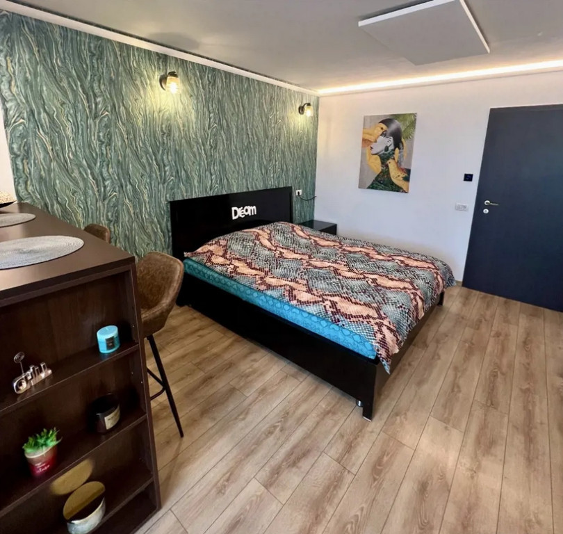 Garsoniera decomandata - zona Garii