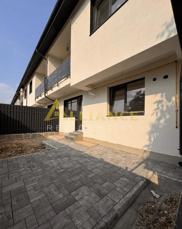 Locuin?a P 1 pod, 130 mp utili , gradina ?i parcare, zona Ol