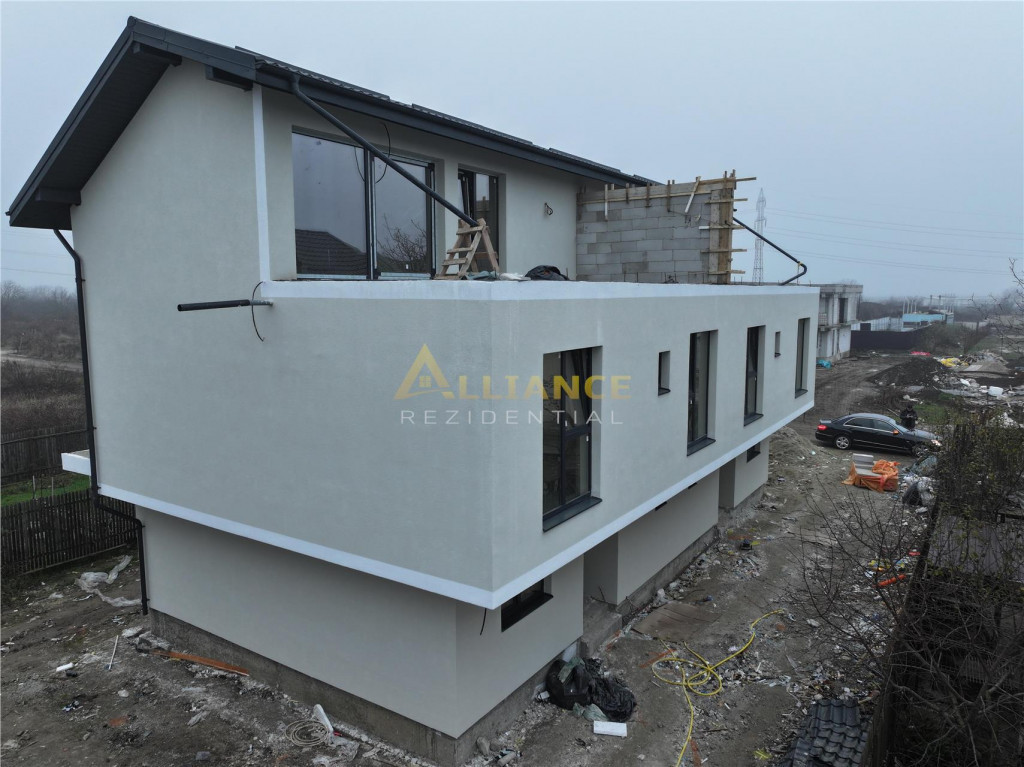 Vila P 1 M cu 5 camere - 4 bai, 180 MPU, Teren - 190 MP