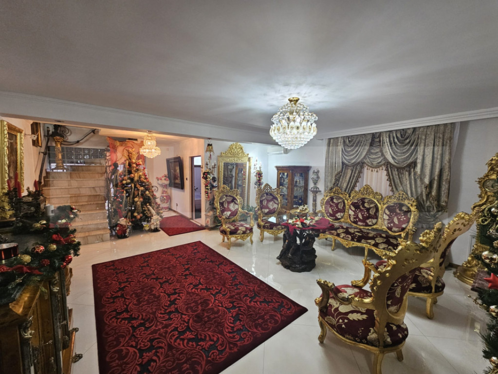 Casă individuală de vânzare – Zona Hotel Cetate