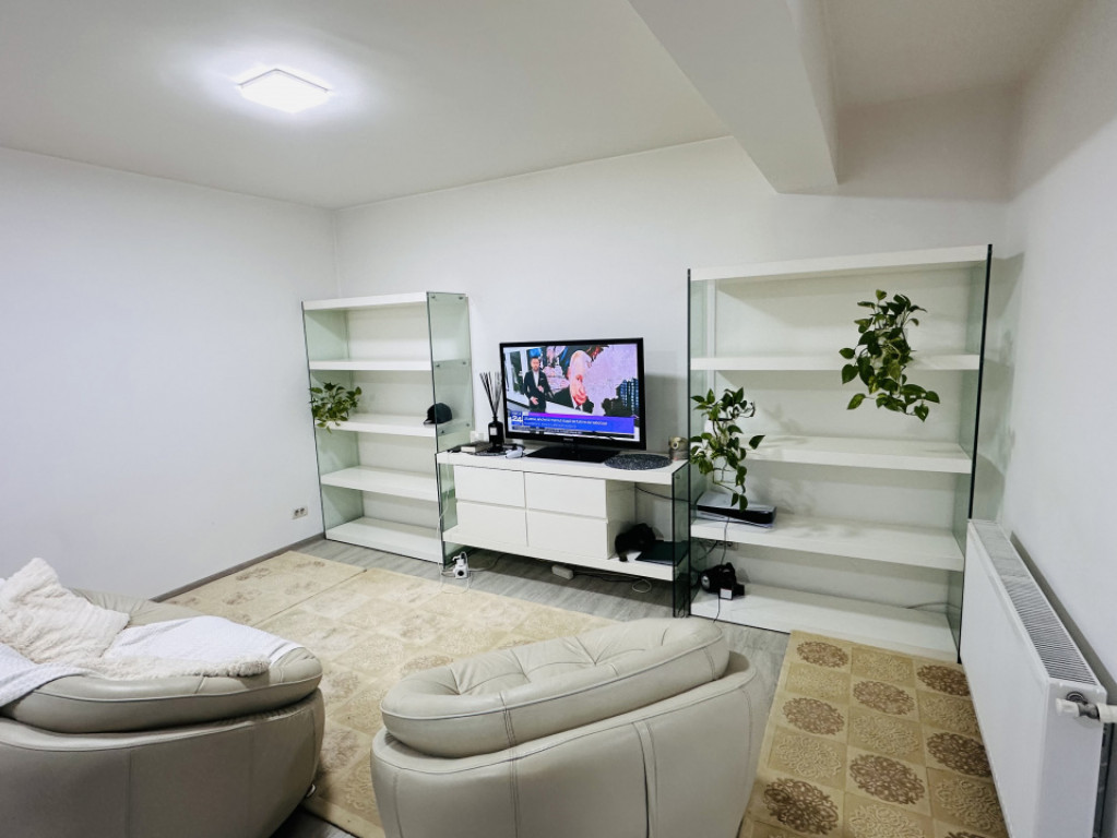 Vilă superbă Insiruita 140 mp , teren 150 mp, Apeductului,