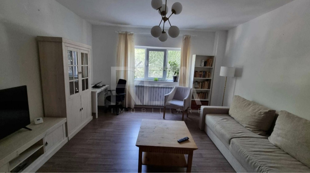 2 camere, P/8, bloc 1986, centrala, 61 mp-Sebastian