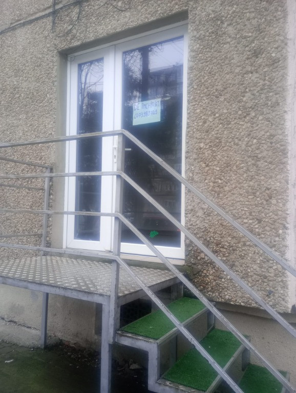 Apartament cu intrare stradala