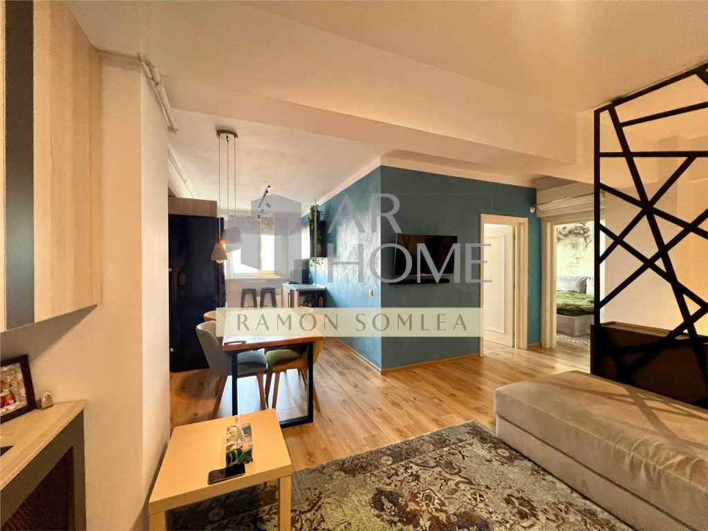 Apartament 3 camere, semidecomandat, et 4/4, Zona Democratie