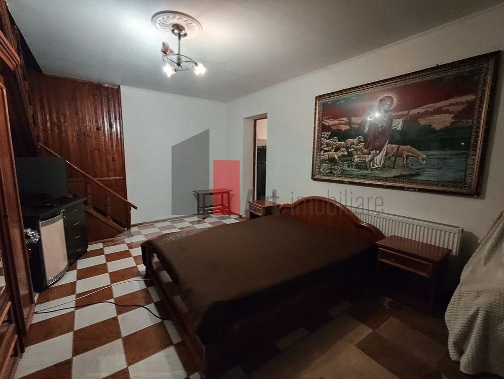 Garsoniera de inchiriat in zona Damaroaia (se accepta toa...