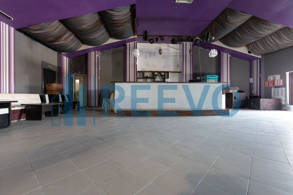 Proprietate cu casa si spatiu comercial+teren 4060 mp Bahna