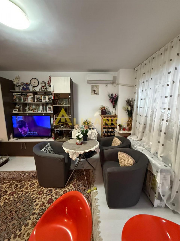 Apartament 2 camere , tip studio { Confort City }