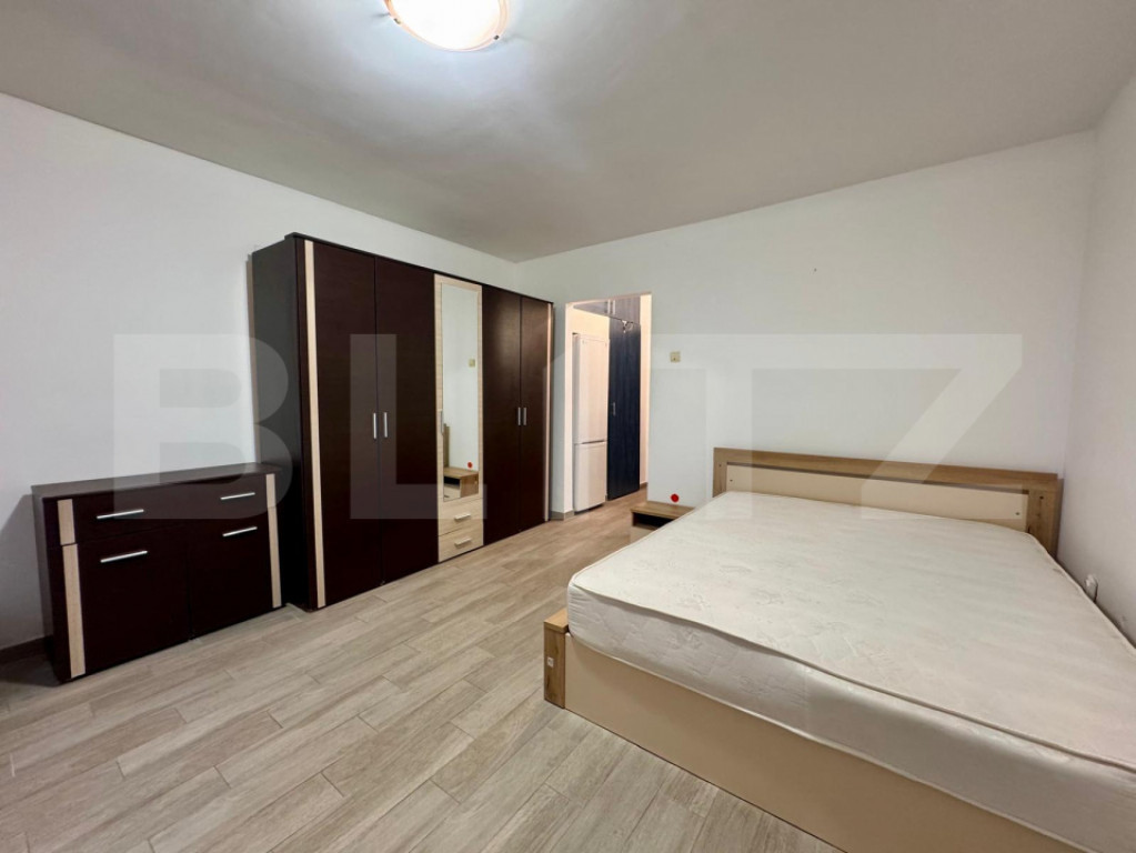 Garsoniera, 32 mp utili, recent renovata, zona strazii C-tin